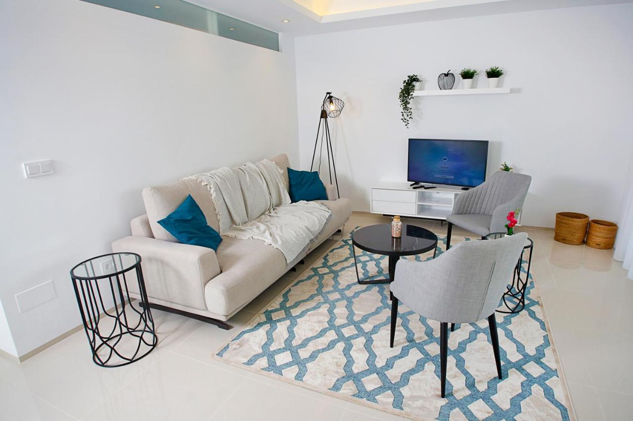 Fortuna 15 - Apartamento Con Azotea Privada Y Piscina โรฮาเลส ภายนอก รูปภาพ
